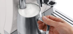 DeLonghi Dinamica ECAM35020W Espresso Machine -Coffee Machine Shop Dinamica white grid milk froth 686x321 616f2907 083f 4a9c 8886 1e0e8aeb9d3d