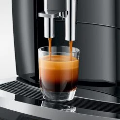 JURA E8 Espresso Machine - Piano Black (NAA) -Coffee Machine Shop E8 Piano Black NAA espresso closeup square
