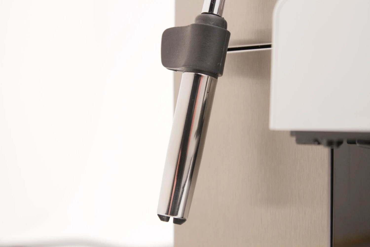 Refurbished Gaggia Brera Espresso Machine In Silver 8 Refurbished Gaggia Brera Espresso Machine In Silver - Image 6