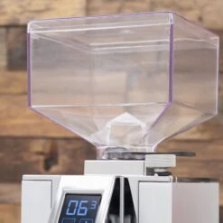 Eureka Mignon Magnifico Coffee Grinder In Polished Natural Silver 26 Eureka Mignon Magnifico Coffee Grinder In Polished Natural Silver -Coffee Machine Shop IMG 6068 1