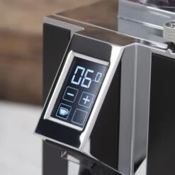 Eureka Mignon Magnifico Coffee Grinder In Matte Black -Coffee Machine Shop IMG 6115 3ea1b1ba 9ef4 45fd b9b6 7f216af15c9a