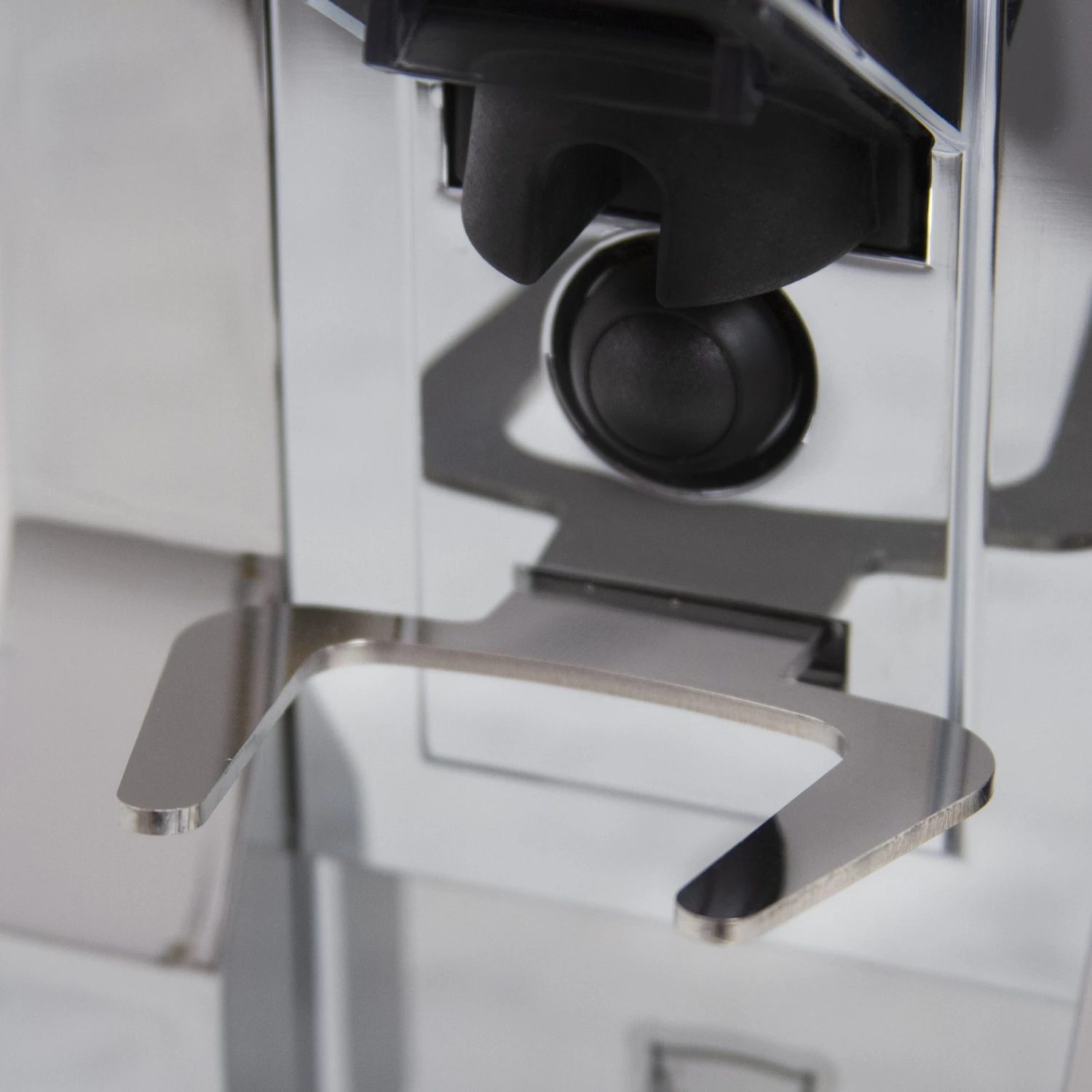 Eureka Mignon Silenzio Espresso Grinder In Polished Natural Silver 9 Eureka Mignon Silenzio Espresso Grinder In Polished Natural Silver - Image 7