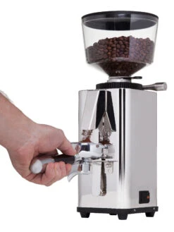 ECM S-Manuale 64 Espresso Grinder -Coffee Machine Shop manuale von unten in aktion 2